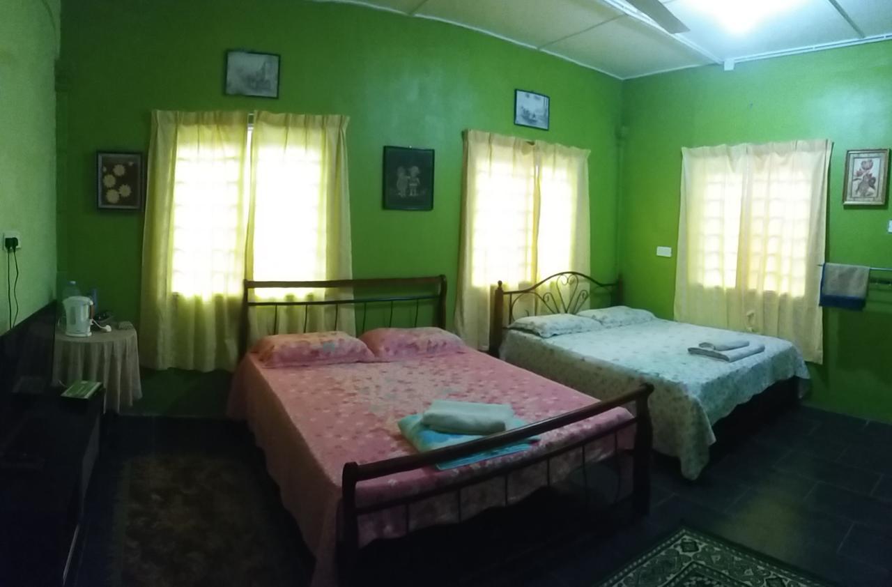 Dhia Irdina Homestay Paya Rewak Extérieur photo